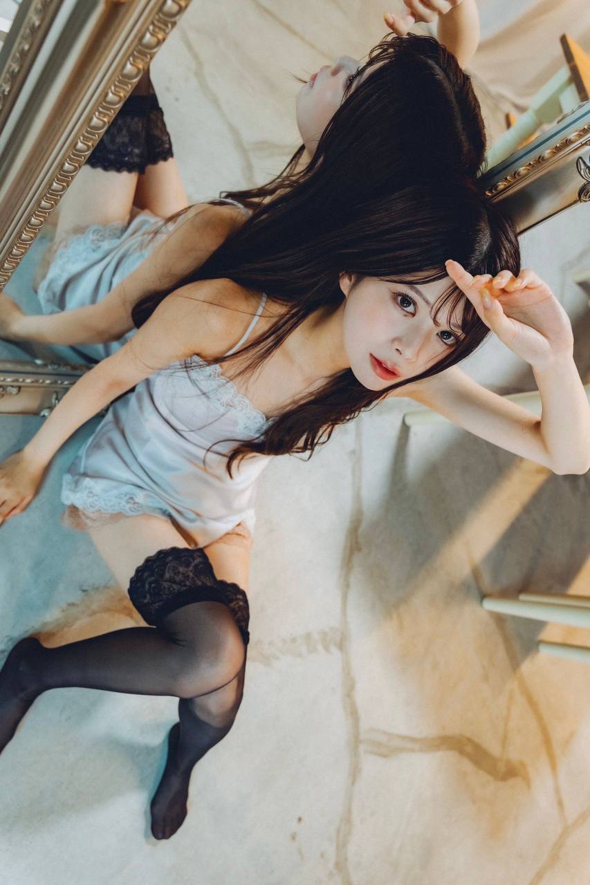 公主车上荫蒂添的好舒服