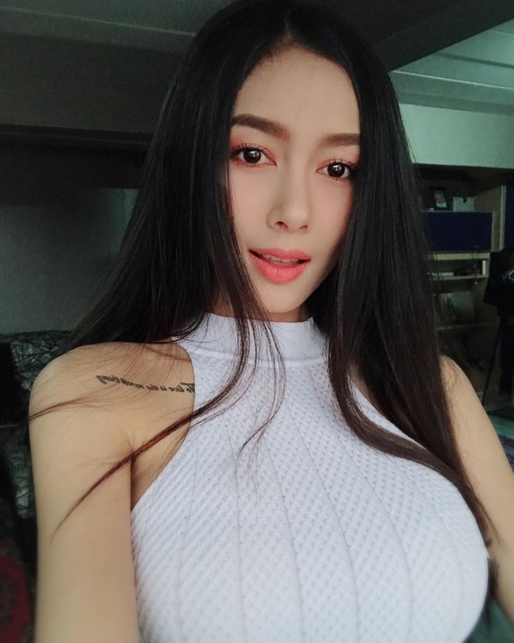 绿巨人在线观看免费完整版高清