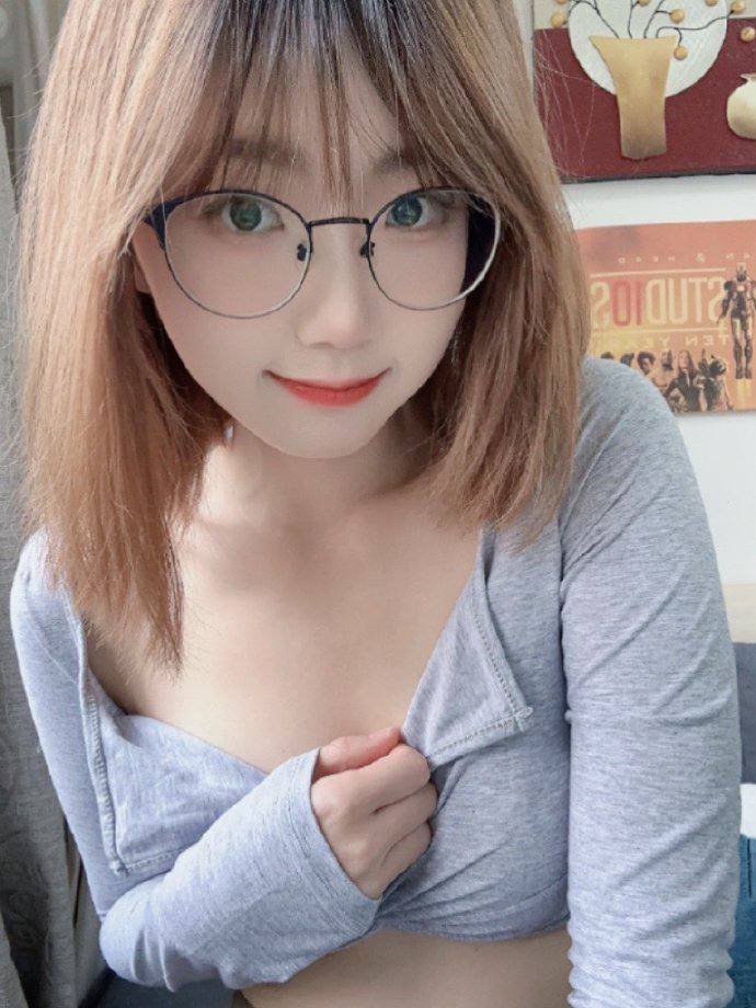 草莓香蕉秋葵荔枝榴莲绿巨人下载