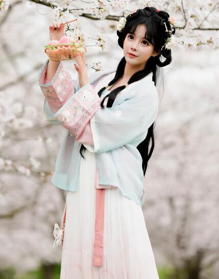 草莓丝瓜芭乐绿巨人榴莲污版 v2.0 无限看直播app