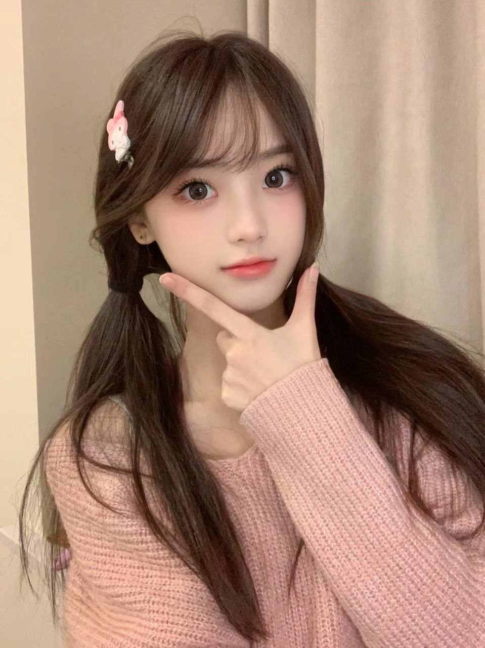 偷拍自亚洲色制服图区