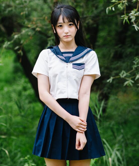 秋葵草莓茄子香蕉绿巨人丝瓜榴莲污免费下载