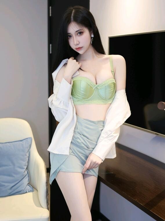 秋葵 茄子 丝瓜 绿巨人在线下载