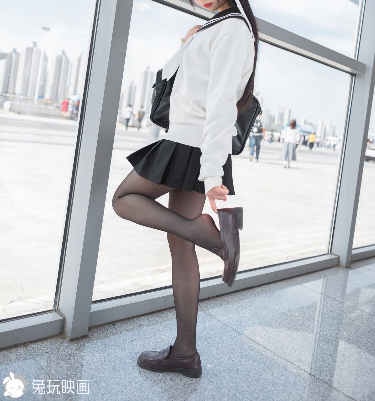 脱内衣一件都不留视频
