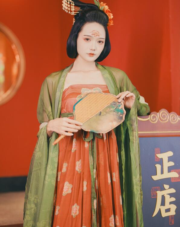 揉胸动态