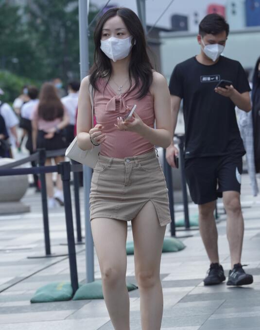 二个上面㖭一个b过程