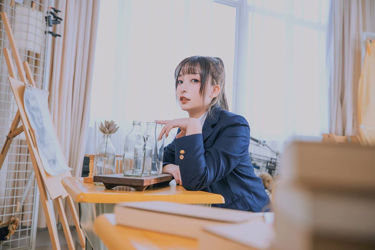 大胸美女又黄又W网站在线视频观看