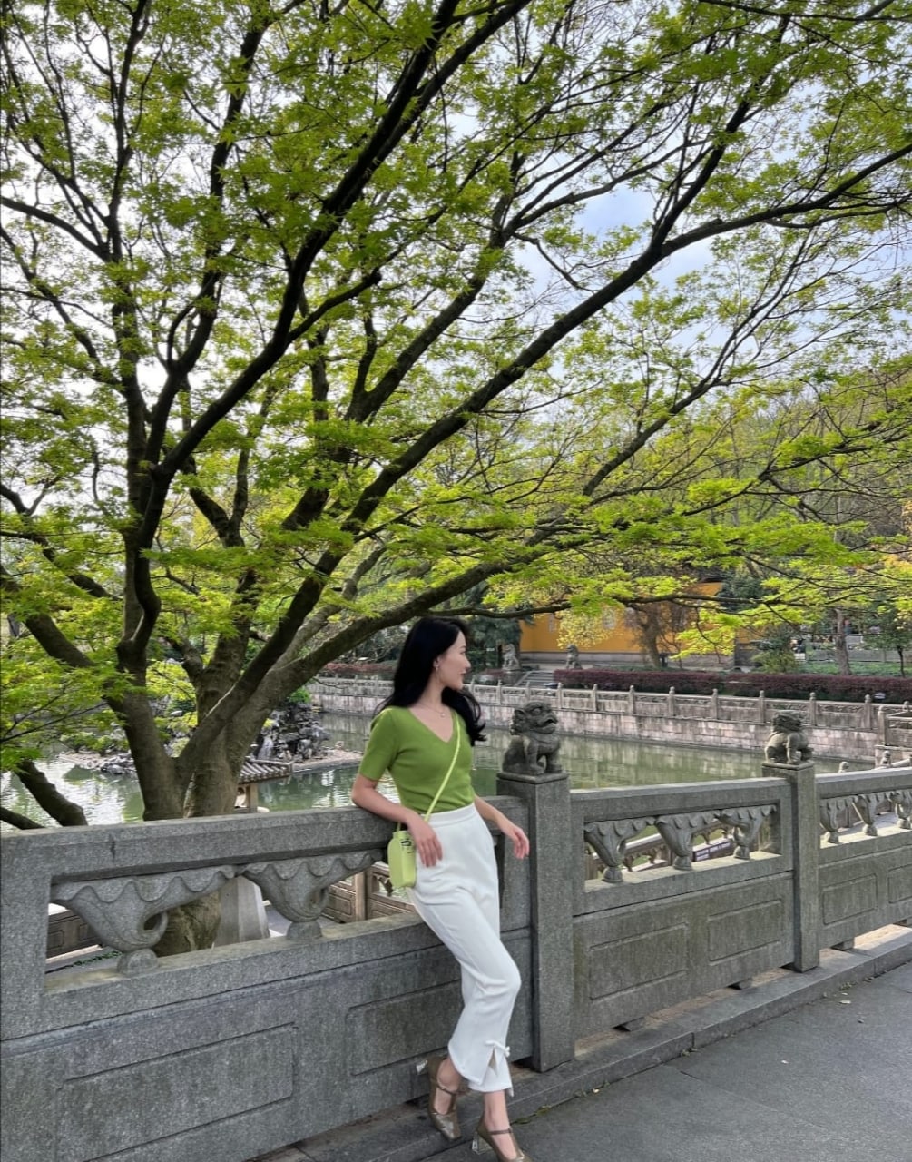 玩少妇女邻居