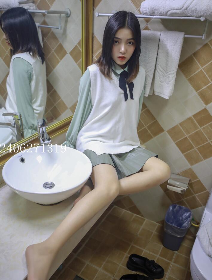 草莓视频在线观看丝瓜丝瓜视频黄丝瓜视频黄