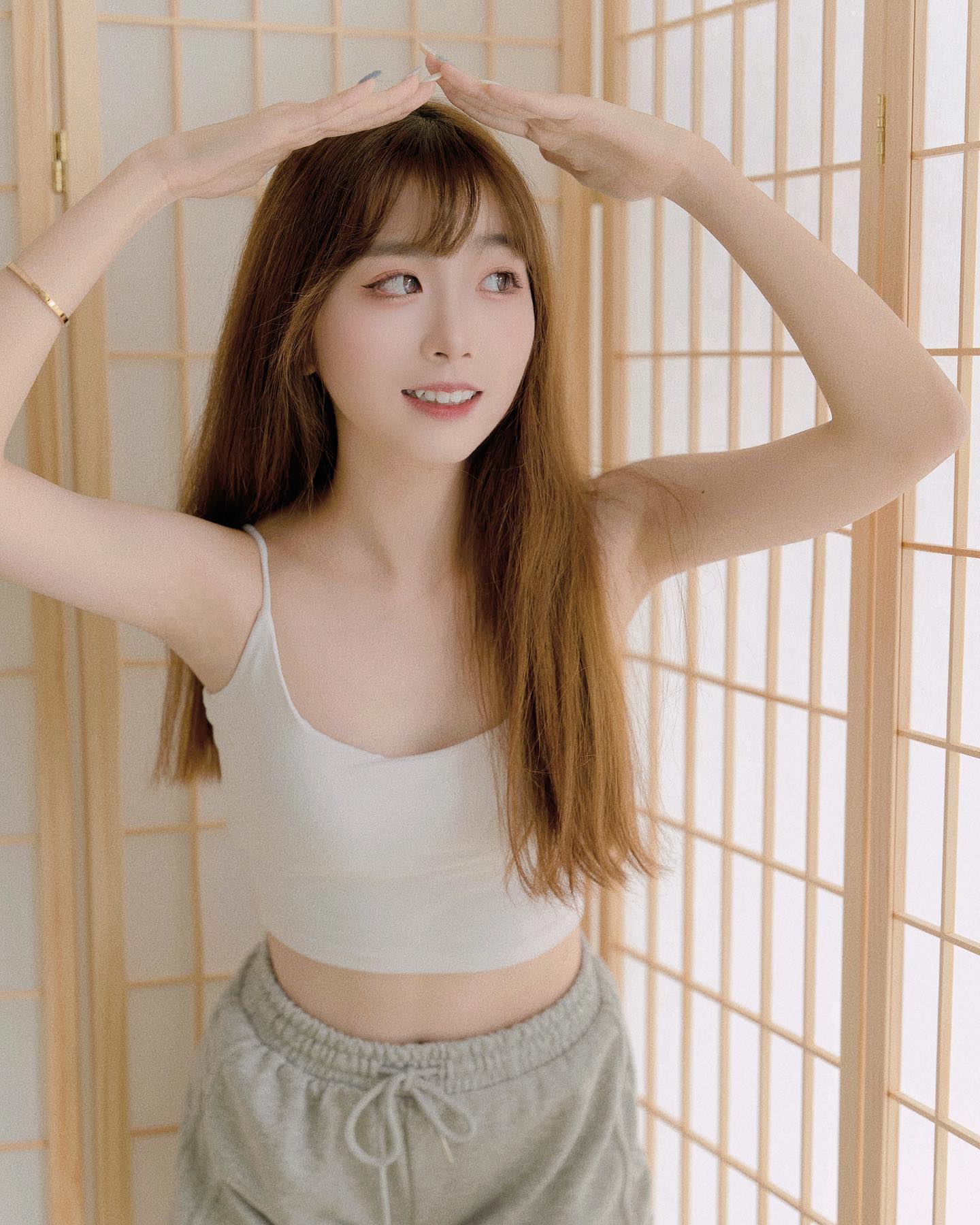疯狂伦交一女多男视频