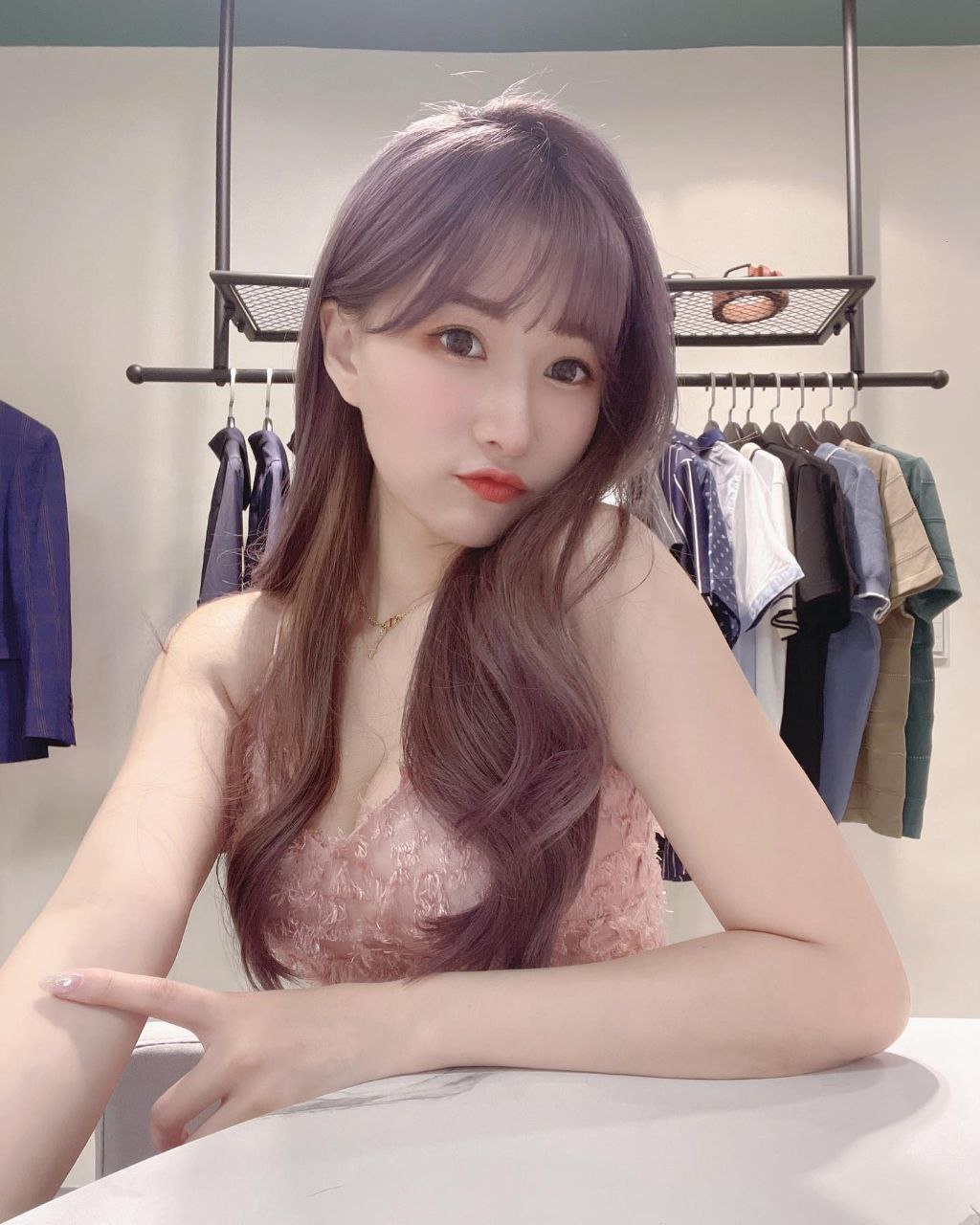 乳房美女