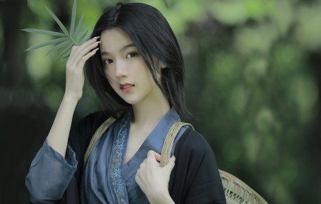 偷偷的操