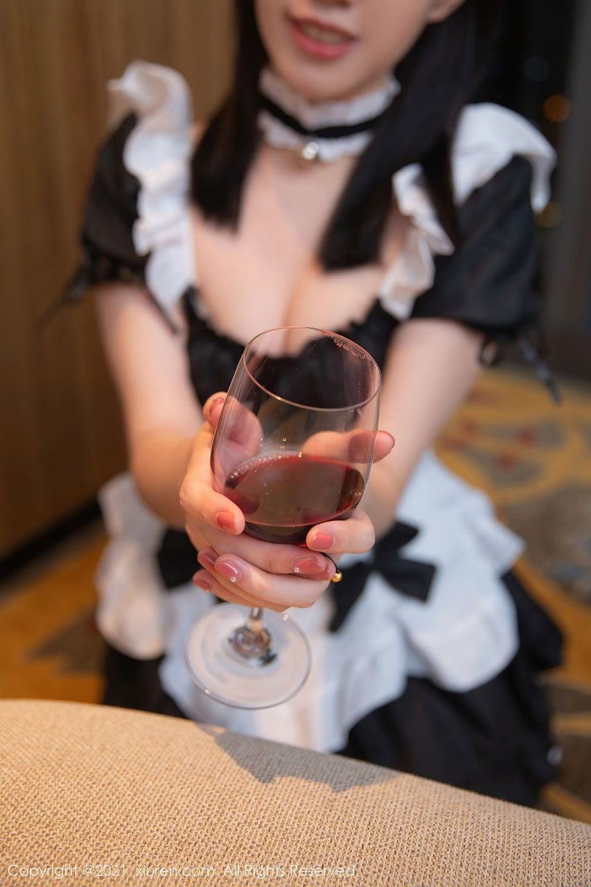美女人妻激情乱人伦