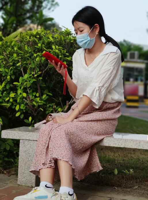 花季传媒APP下载安装免费:一款解锁版无限制看片软件