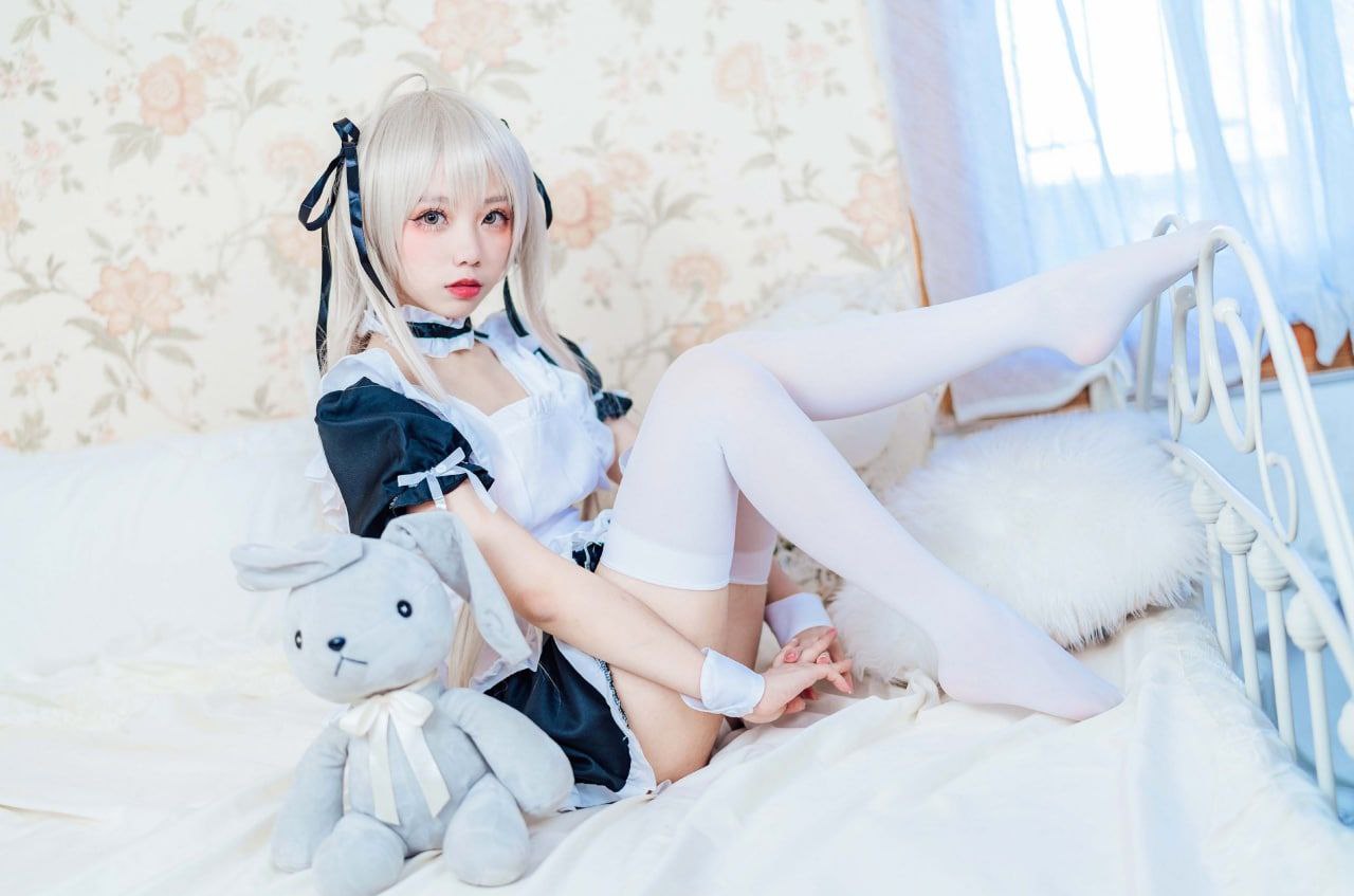 少妇把腿扒开让我添69式