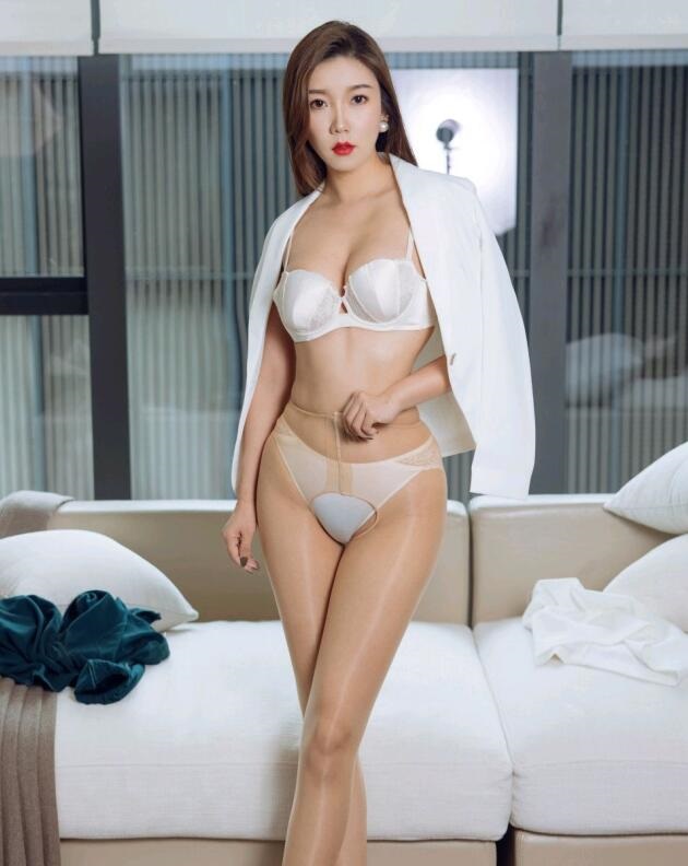 2绿巨人污污下载安装