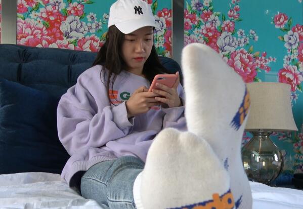 杏花直播app下载软件免费提供各种真人秀表演直播