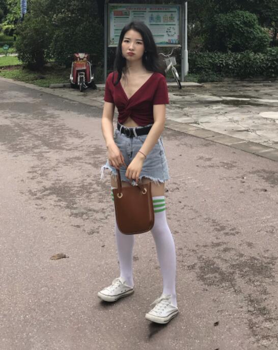 丝瓜秋葵草莓绿巨人大全免费版不限次下载