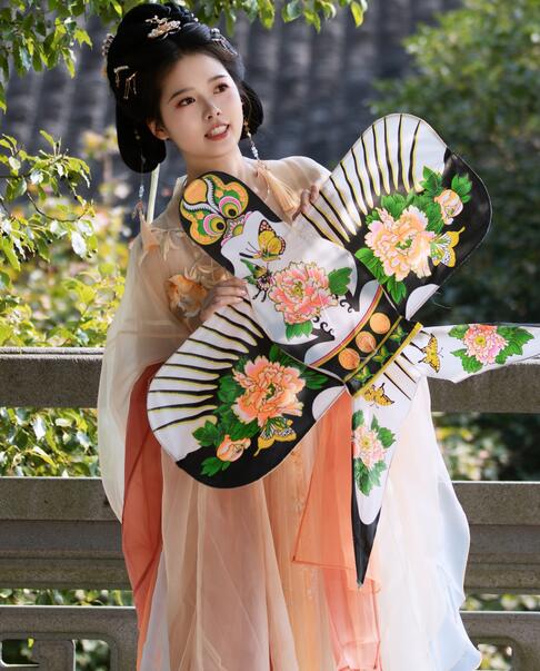 国产日产欧产精品精品蜜芽
