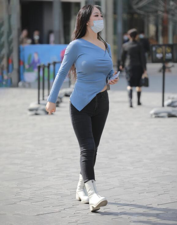 一女被两根凶猛挺进