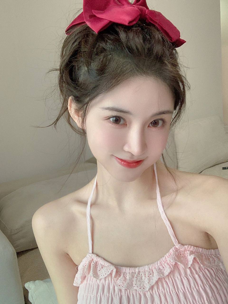 举起手来