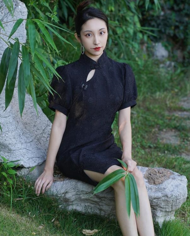 秋葵茄子丝瓜香草榴莲绿巨人下载