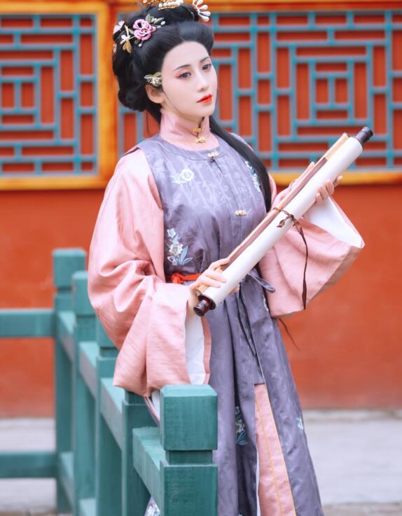 91制片厂爱豆传媒入口无限制进出