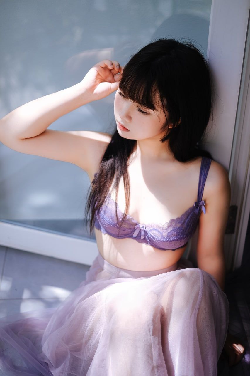 他一下又一下的撞着缓慢前进