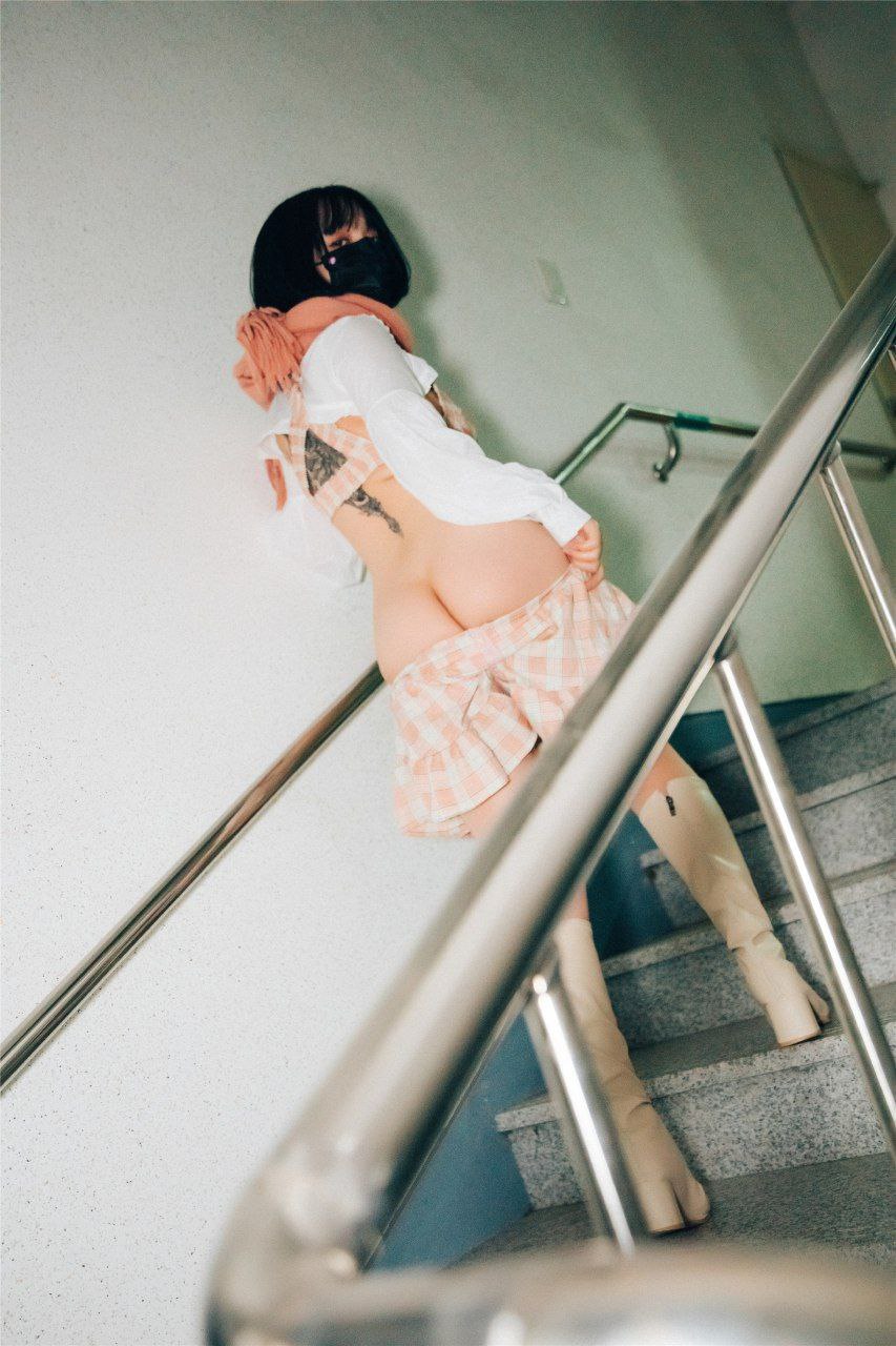 乖女的的嫩