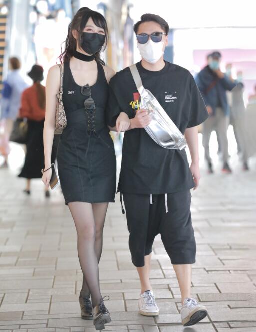 出轨的女人视频