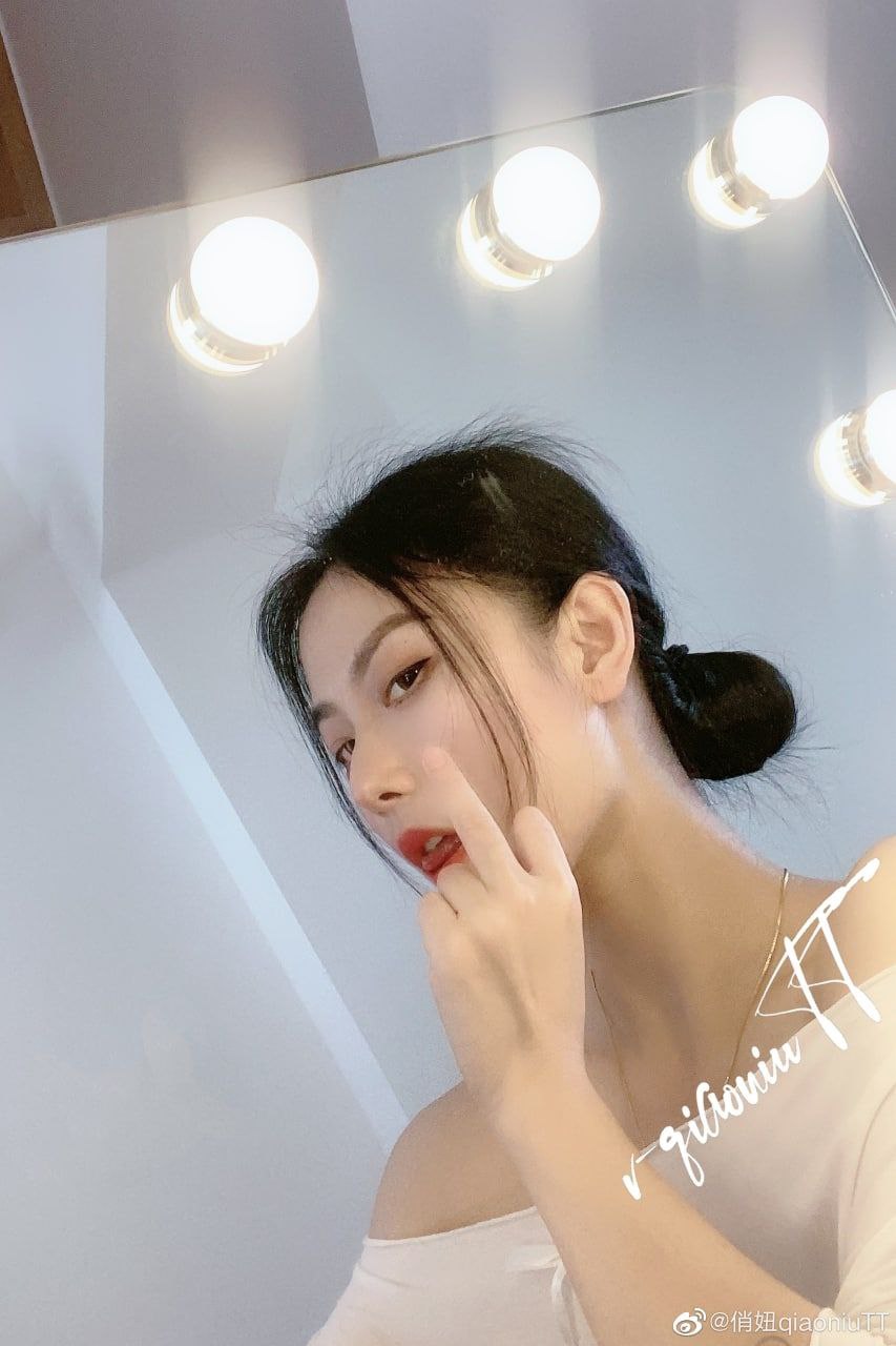 美女裸体黄网站AAAAA片软件