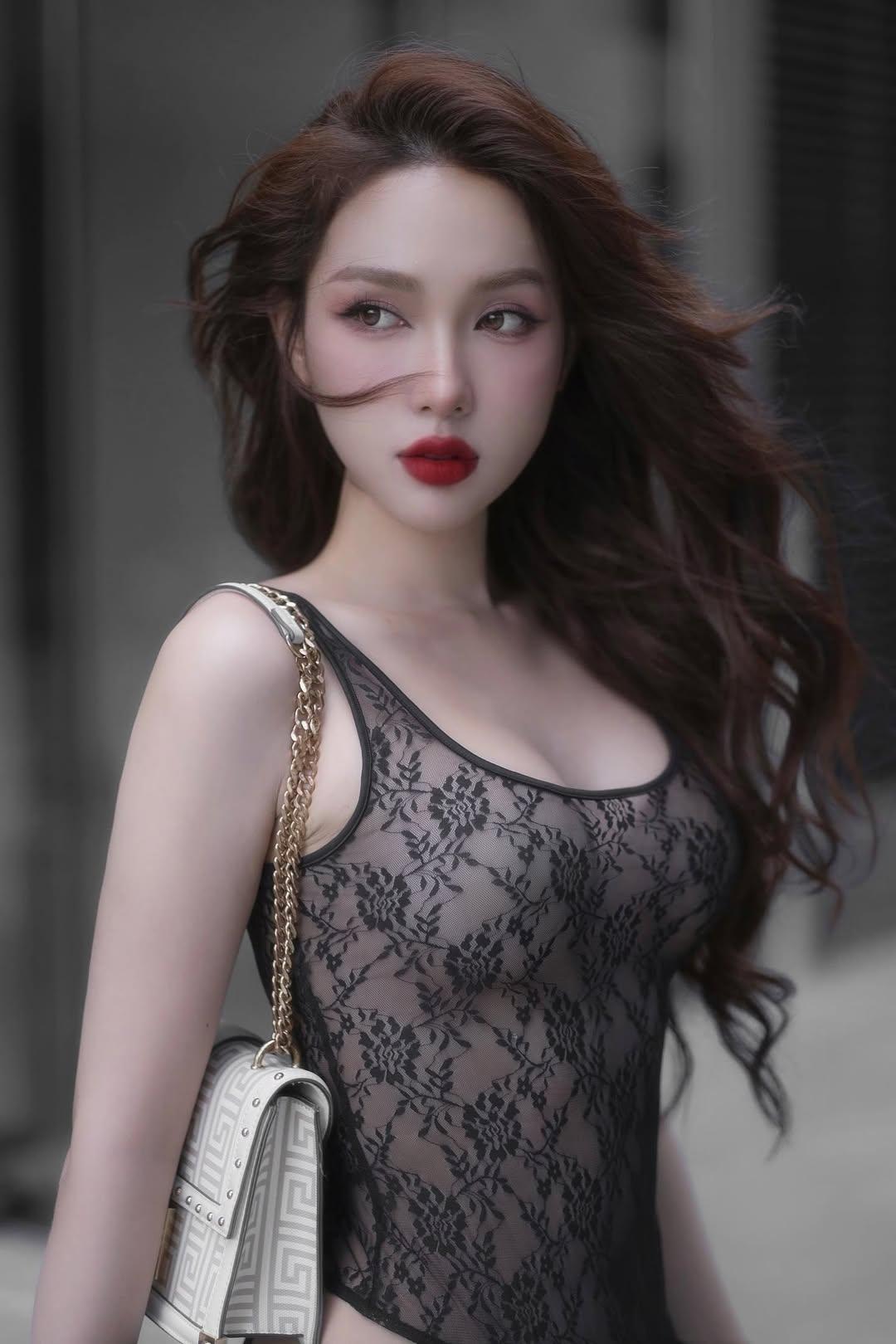 真实处破女直播流血