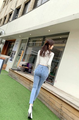 涓枃瀛楀箷涔呯簿鍝佸厤璐硅棰�