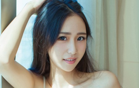 两个人在车里㖭我有感觉了