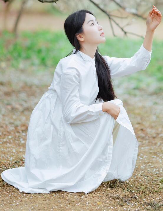 女朋友把胸往我嘴送