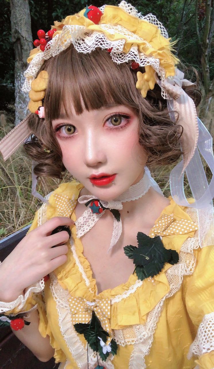 男女边摸边吃奶边做GIF