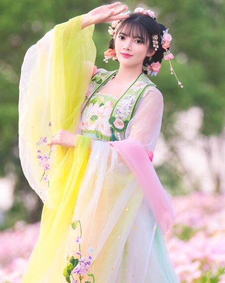 动漫美女比基尼