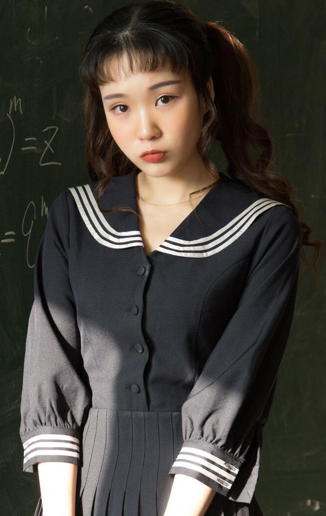 51婕敾缃戦〉鐗�