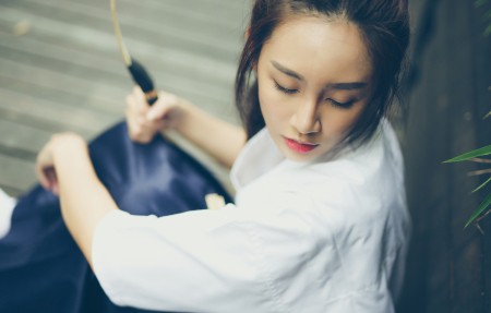 美女挠痒痒