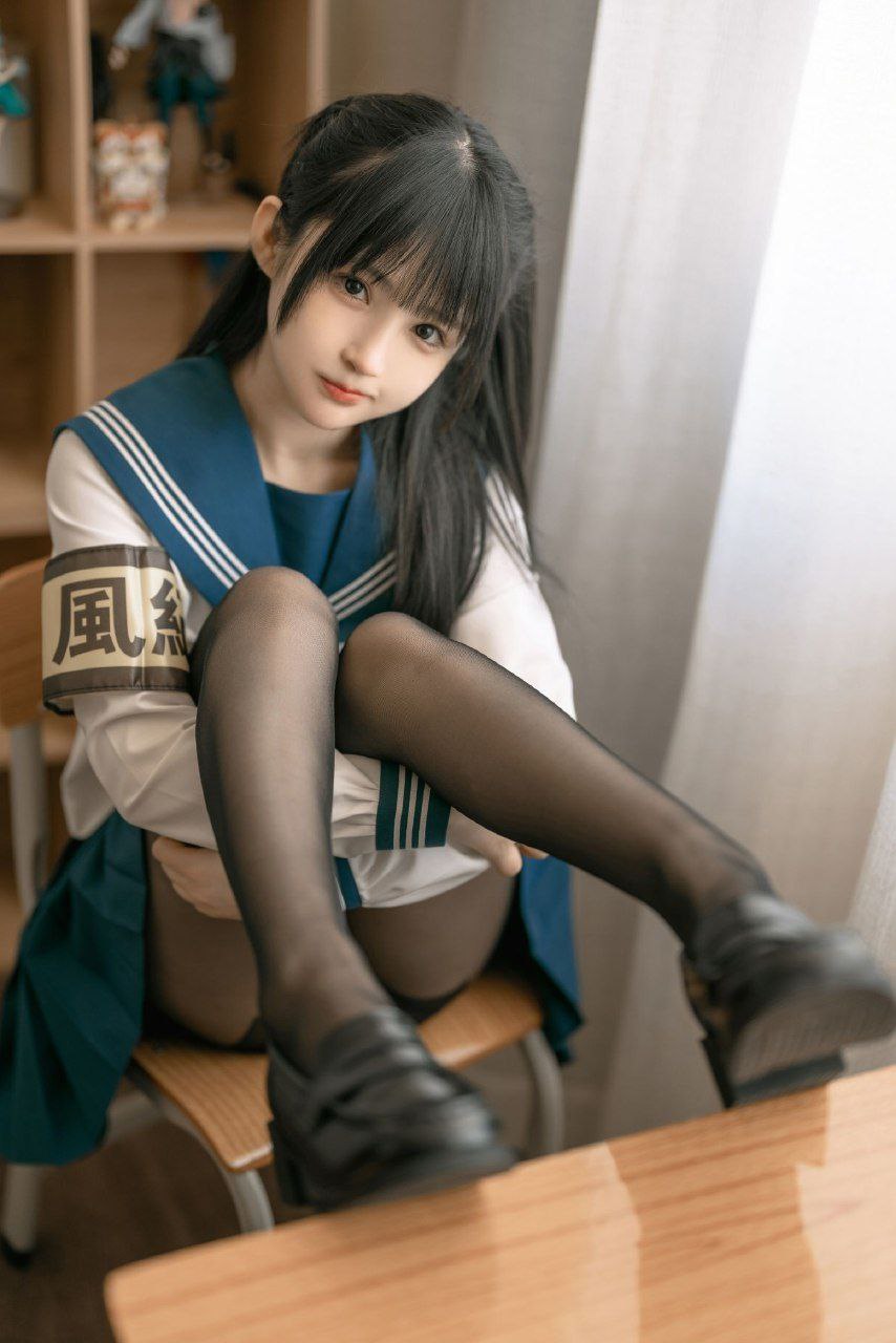 掉入男人世界的女人np
