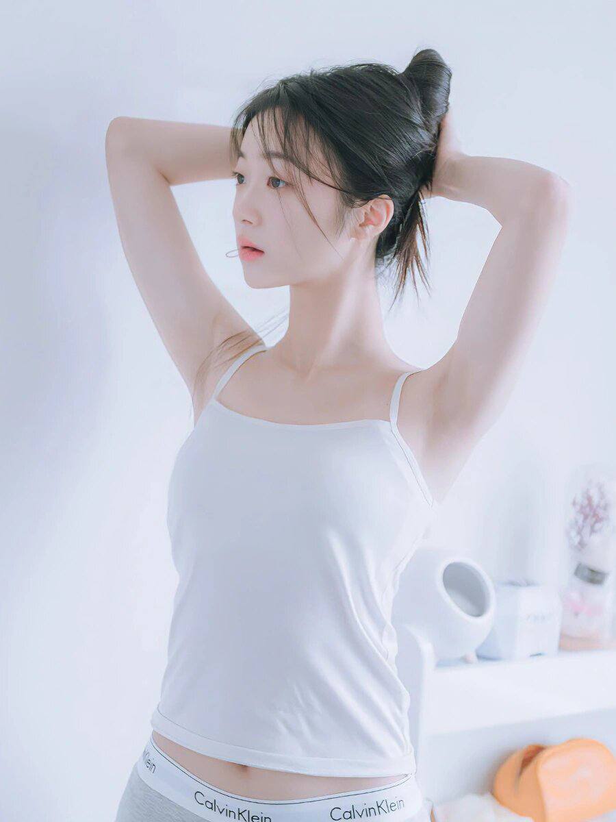 妯辨瑙嗛app18绂�