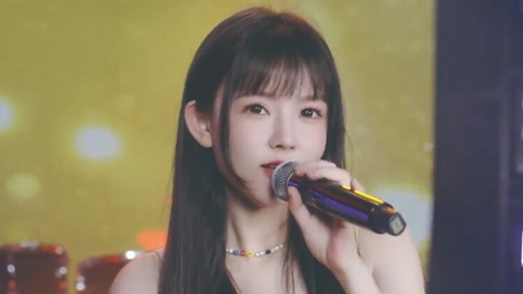 校草是女生