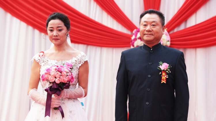 重生归来之顶流天后爆红八零年代：情感波折