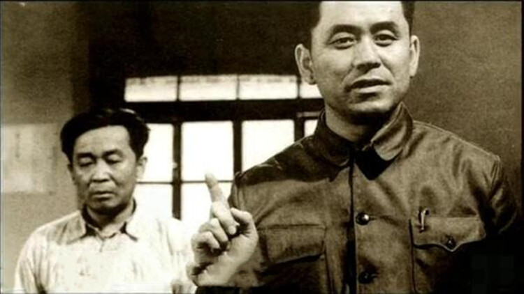 《总裁的贴身火爆男佣》摩擦与误会的展开