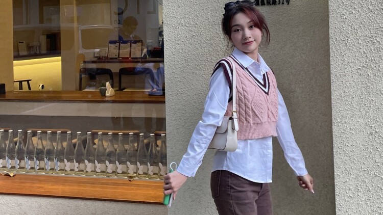 《带帅哥滤镜后被女明星倒追》明星登场