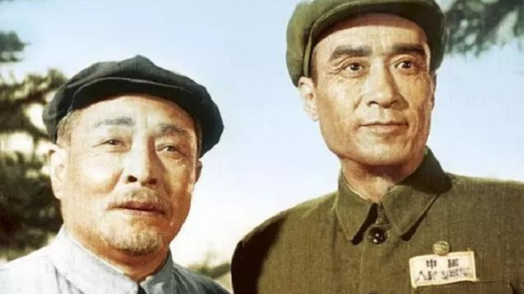 暮色江离