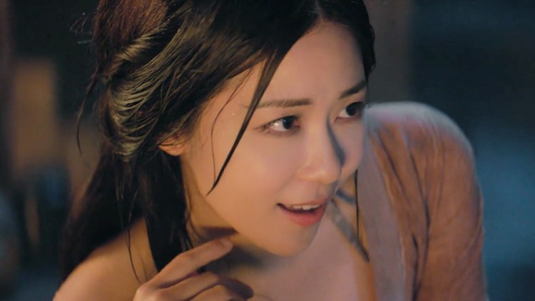 《我们仨短剧版》携手面对