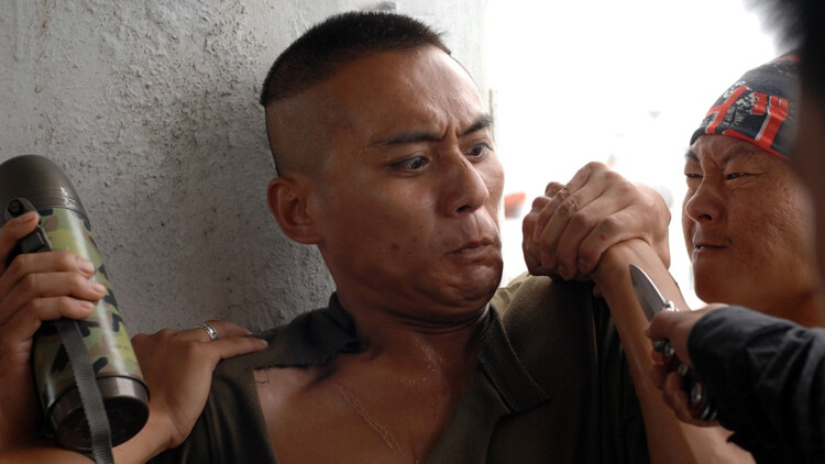 婆婆的礼物引发的家庭故事