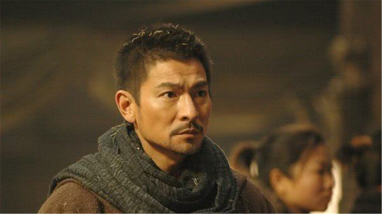 掉马后夫君与我拔刀相向