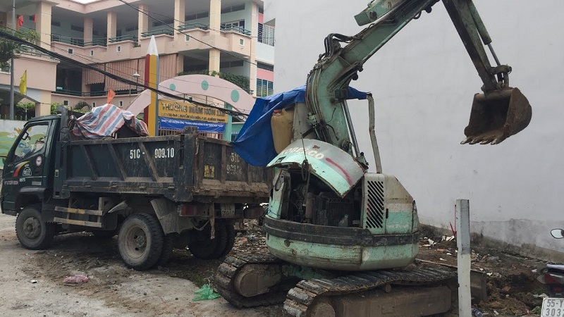Nhận đào đóng cừ tràm